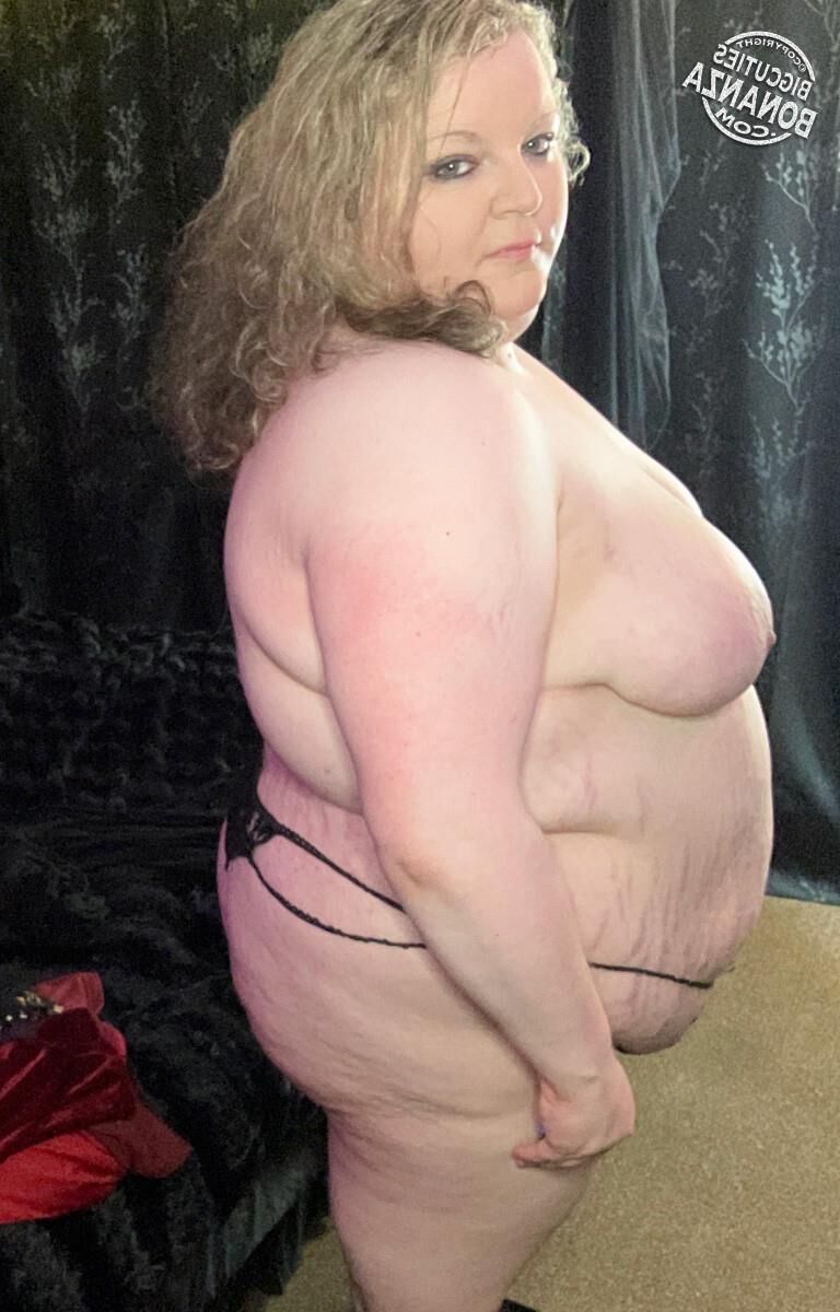 BBW VELVET SEXY STRETCH MARK BELLY