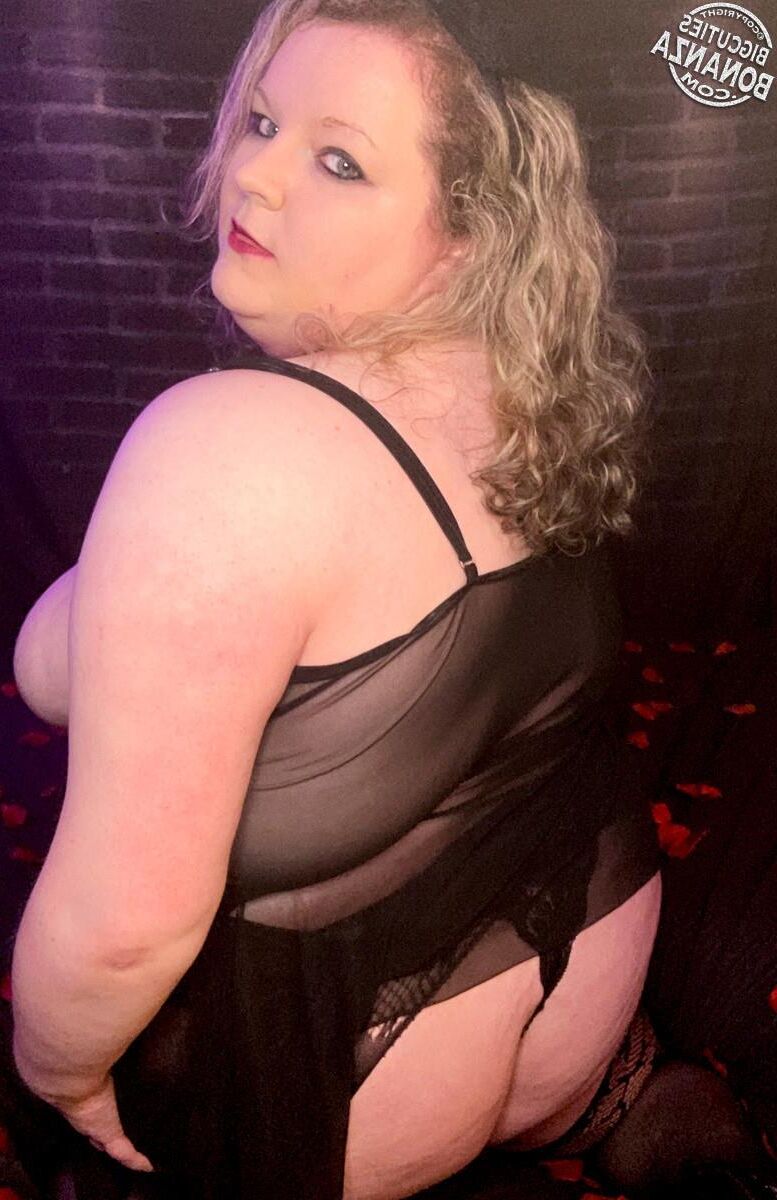 BBW VELVET SEXY STRETCH MARK BELLY