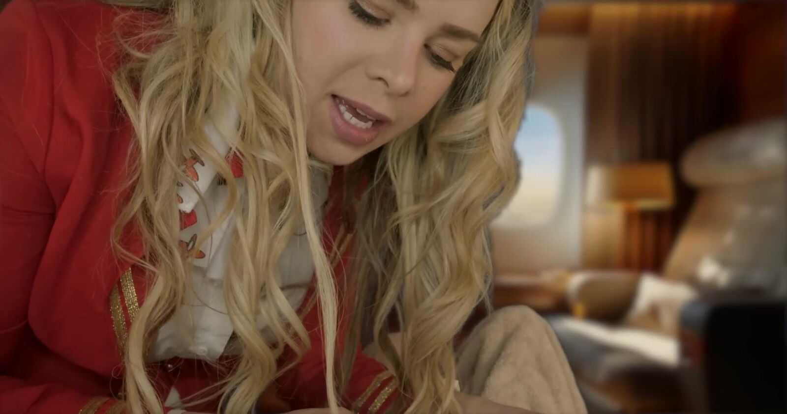 Scottish Murmurs ASMR Luxurious First Class Airline Massage