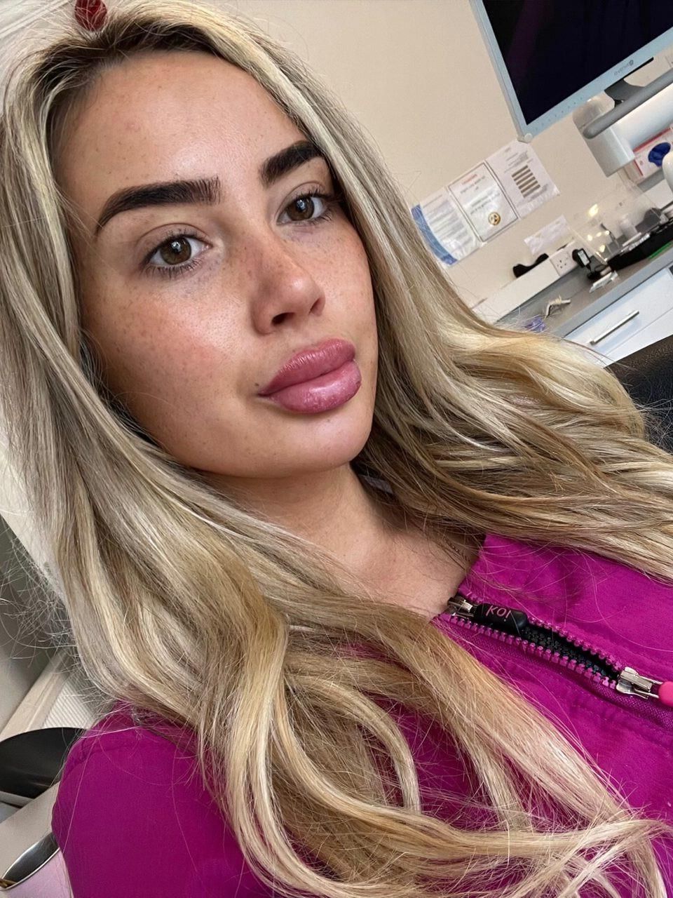 Suzanne Irish blonde hottie