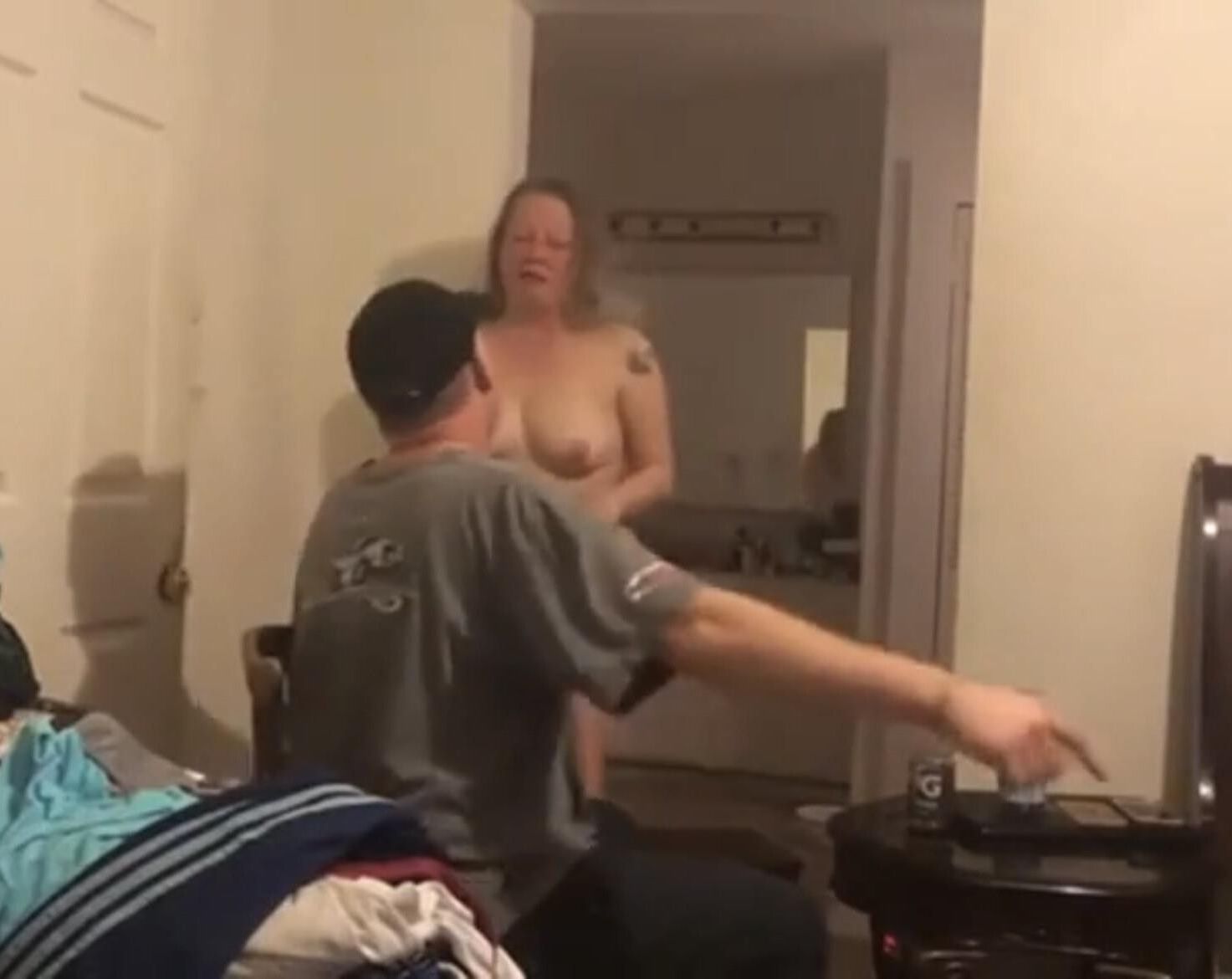 Weinen, Beintreting, OTK Spanking