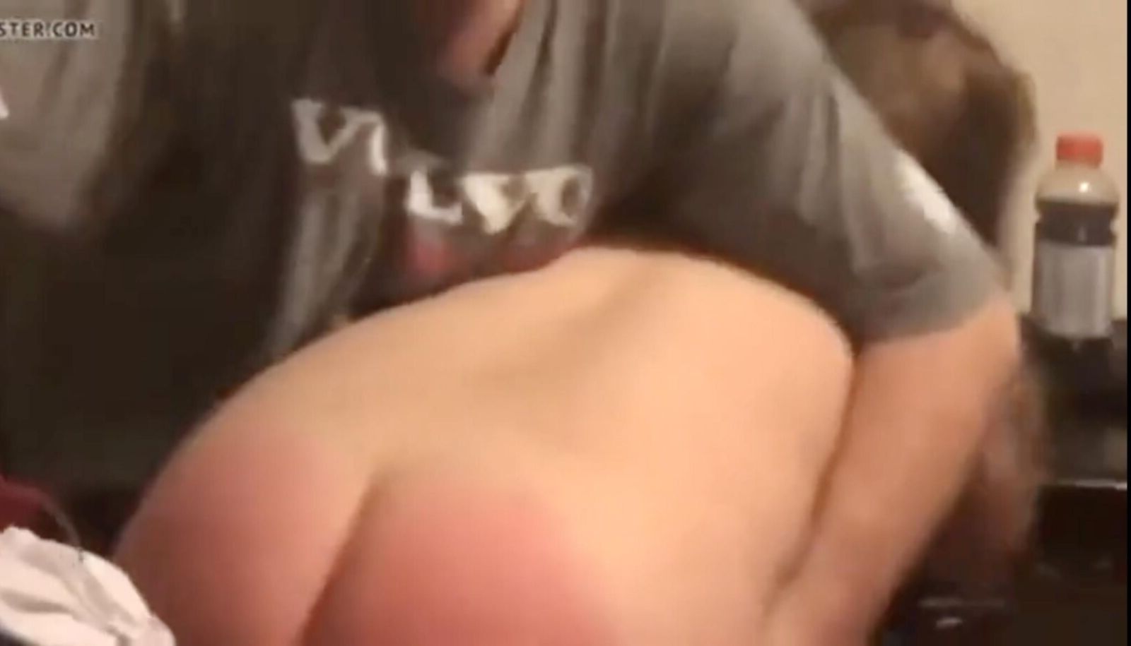 Weinen, Beintreting, OTK Spanking
