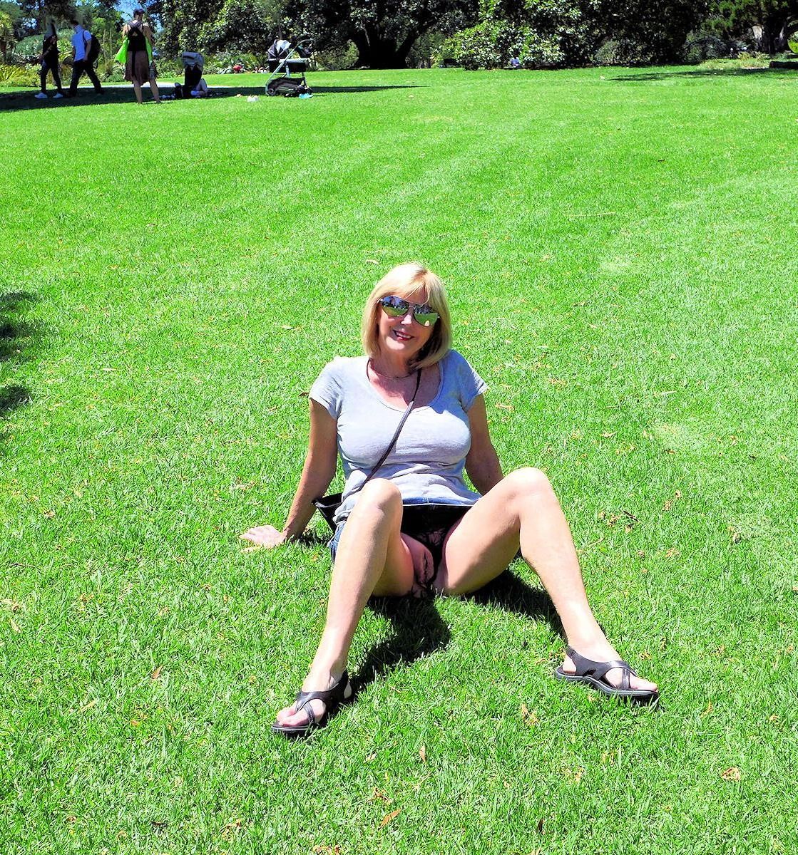 Die üppige Lady Diane wird wild: Bush, Strand und Parks!