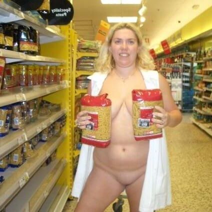 Barby (UK) fait du shopping