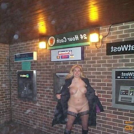 Barby (UK) fait du shopping