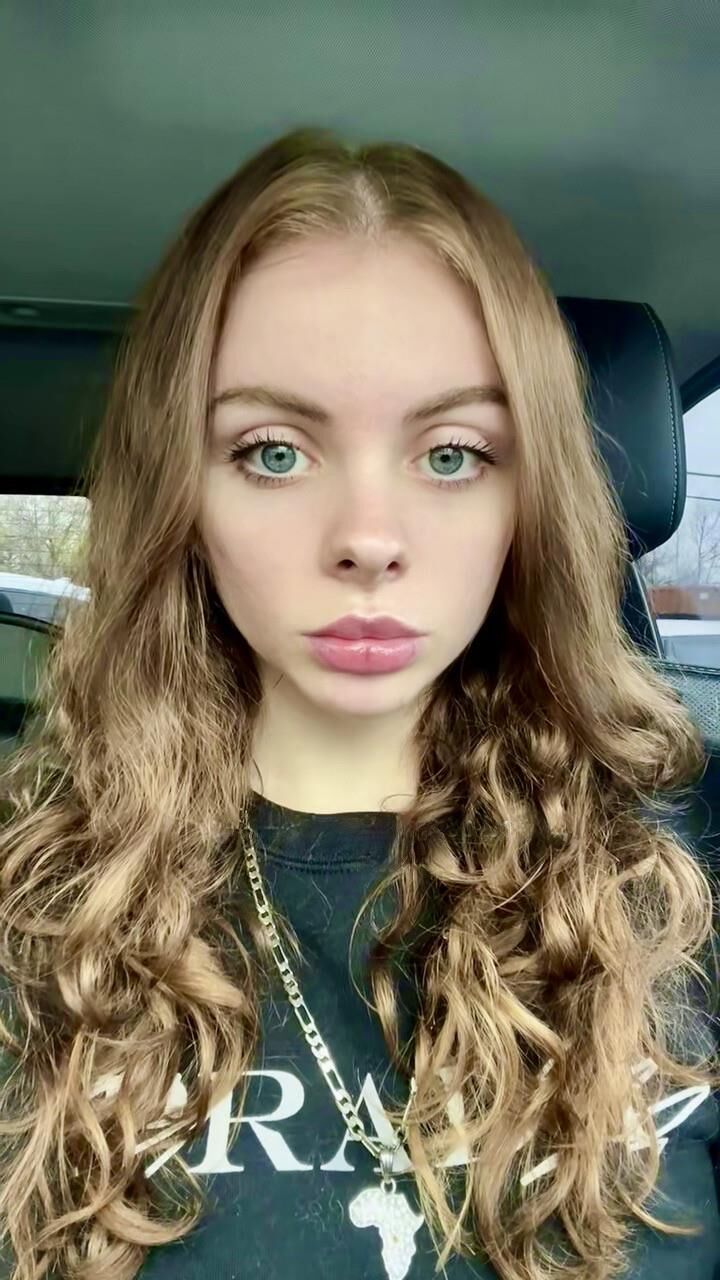 Shawnee sexy Big Butt Small Tits Tiktoker Model gemischte heiße Aufnahmen
