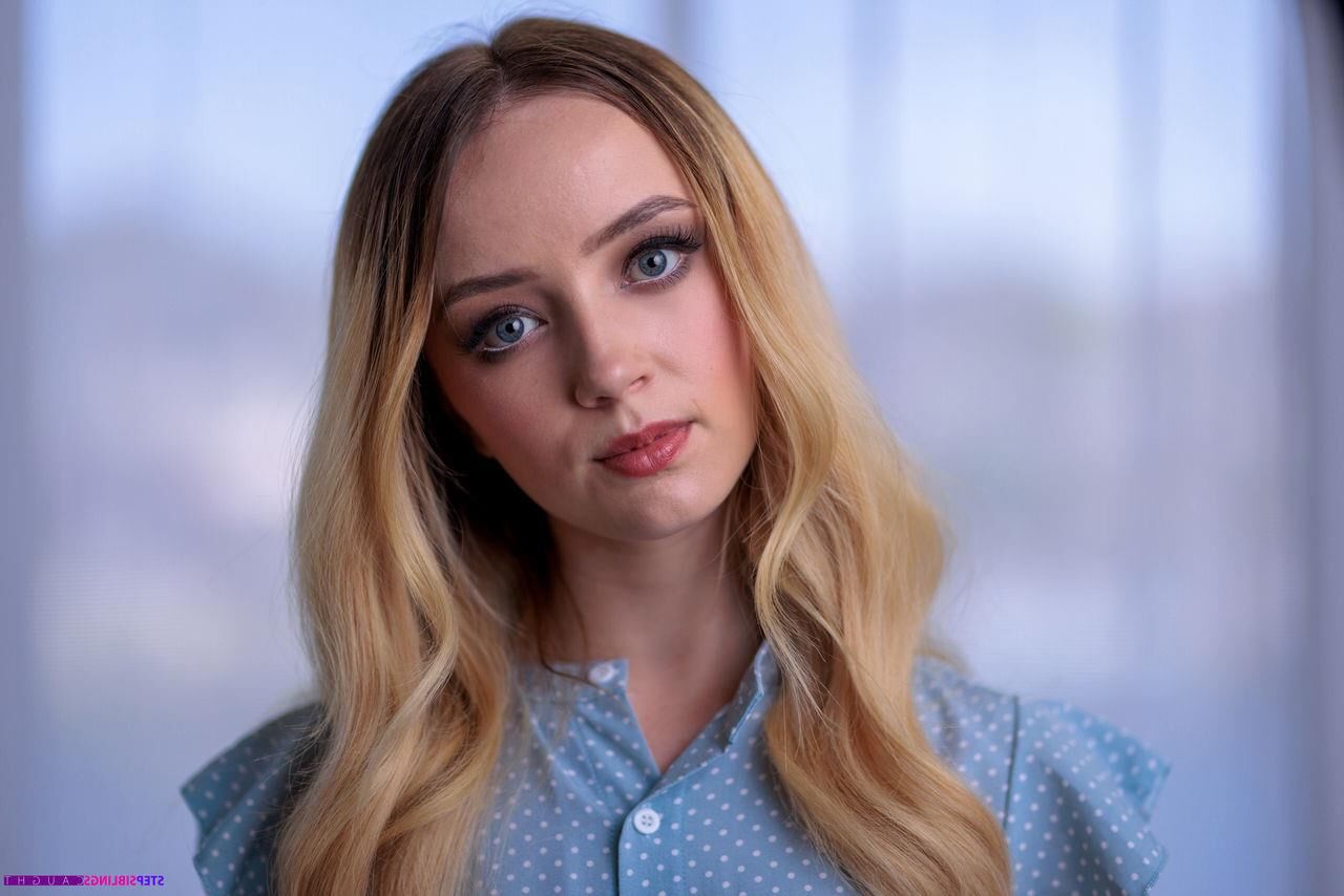 Pornostar Maria Kazi als Mgan