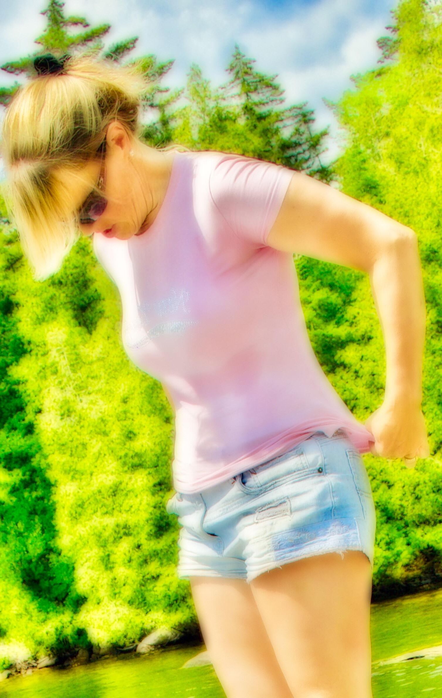 Verheiratete Hotwife wird saugen