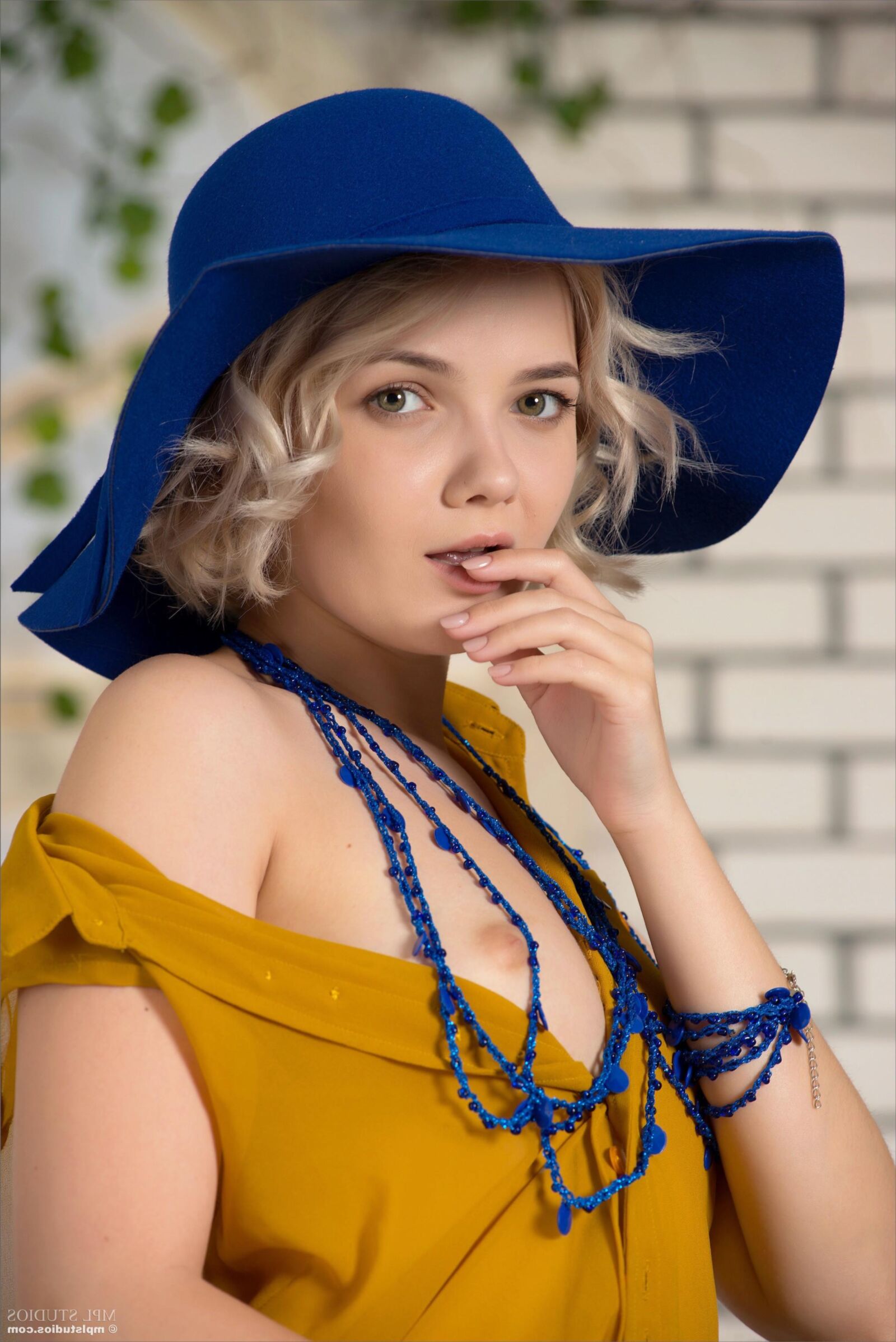 Mplstudios Cali sexuelle Intrige