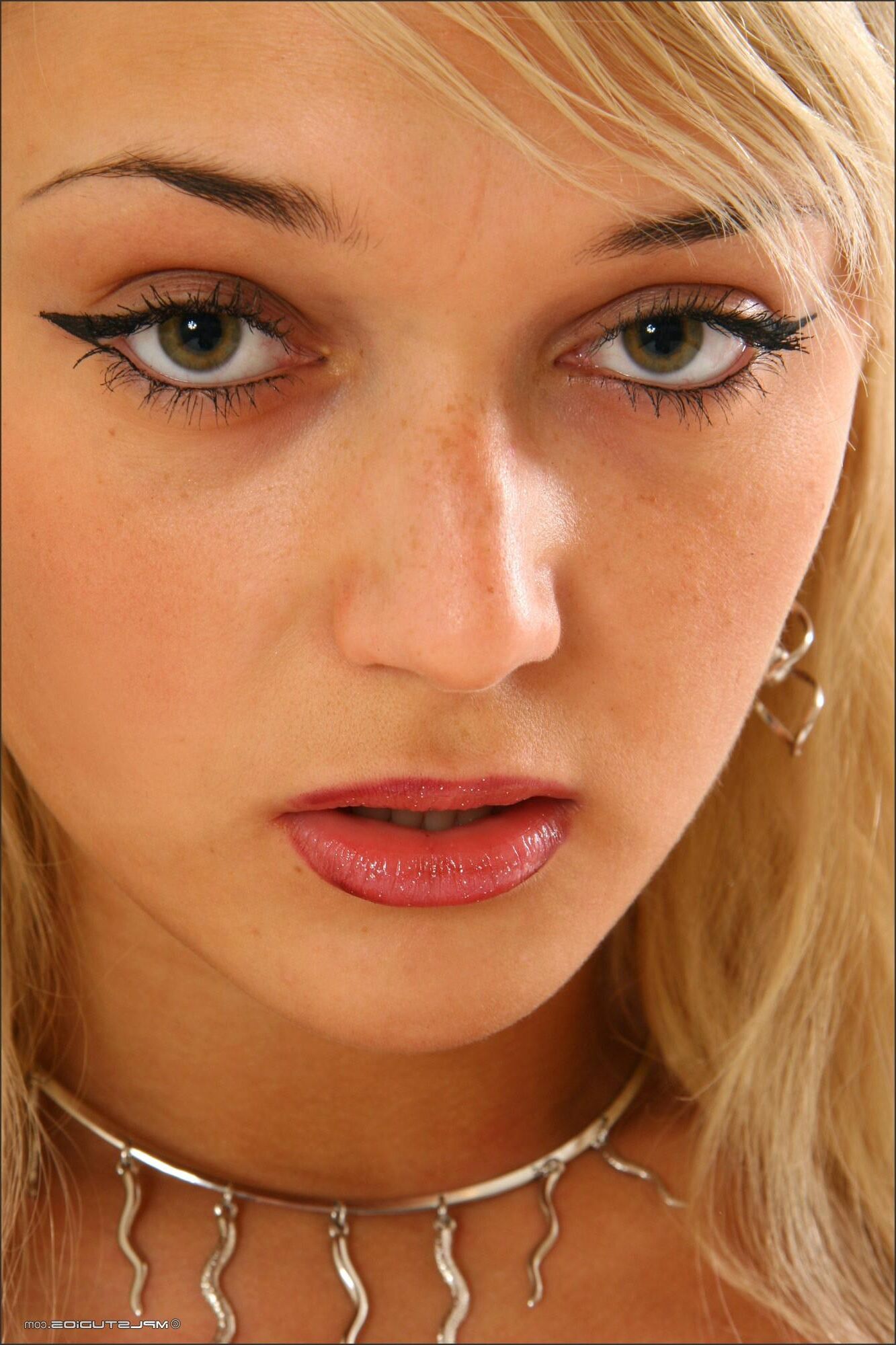 Mplstudios Mishel Va Va Voom