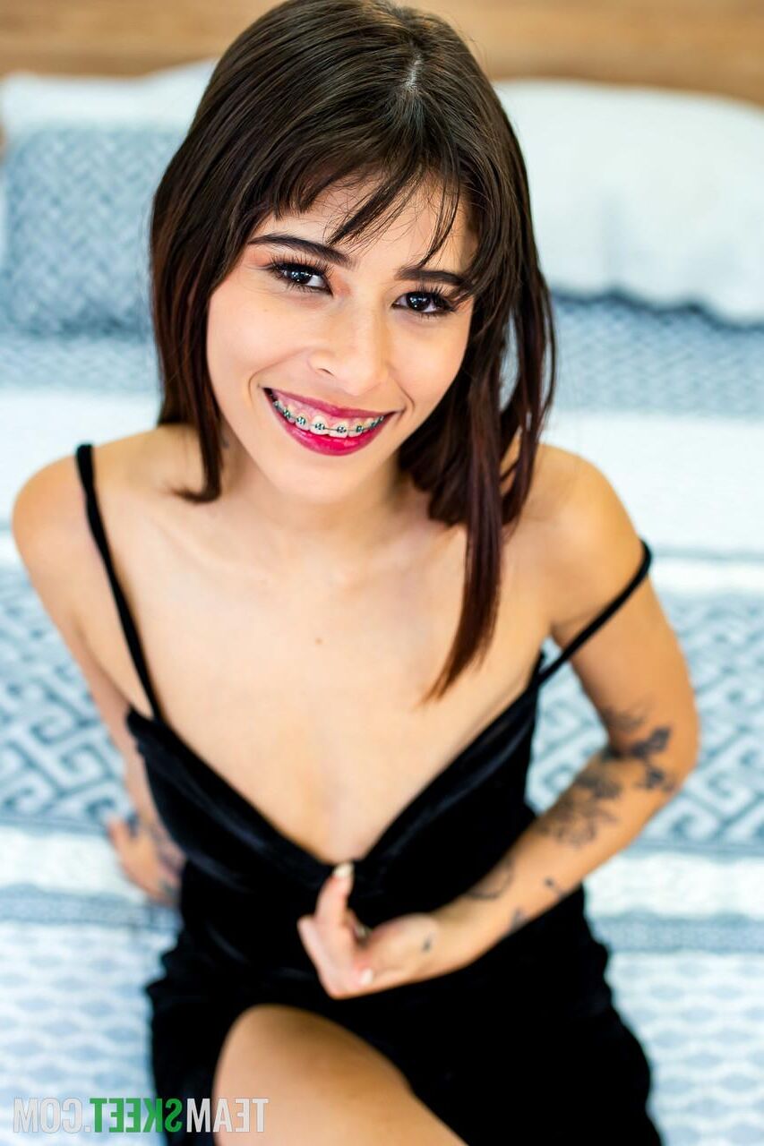 Young Sluts with Braces Have Faces Perfect Sperm Coatings