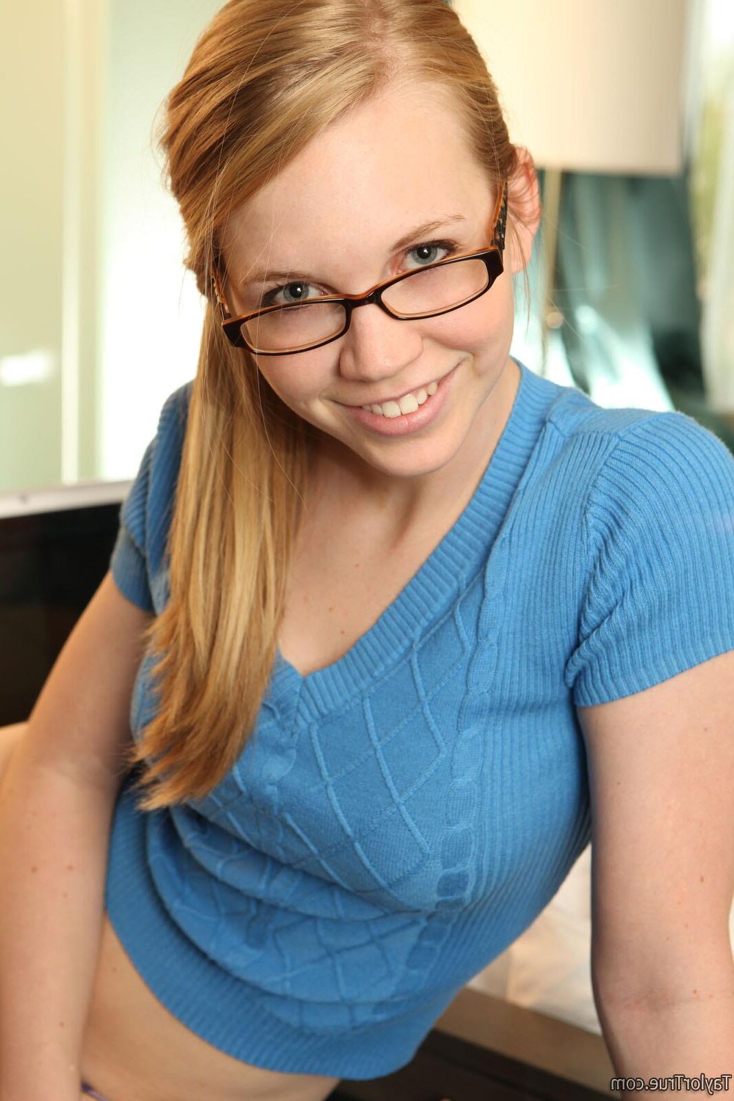 TaylorTrue TAYLOR Geek girl