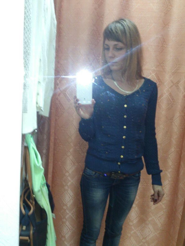 Cute slim Russian posing and selfie nudes