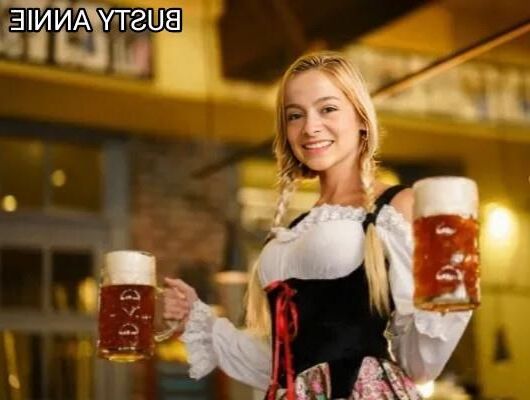Sueltas publicitarias de la tetona Annie H. en un dirndl sexy