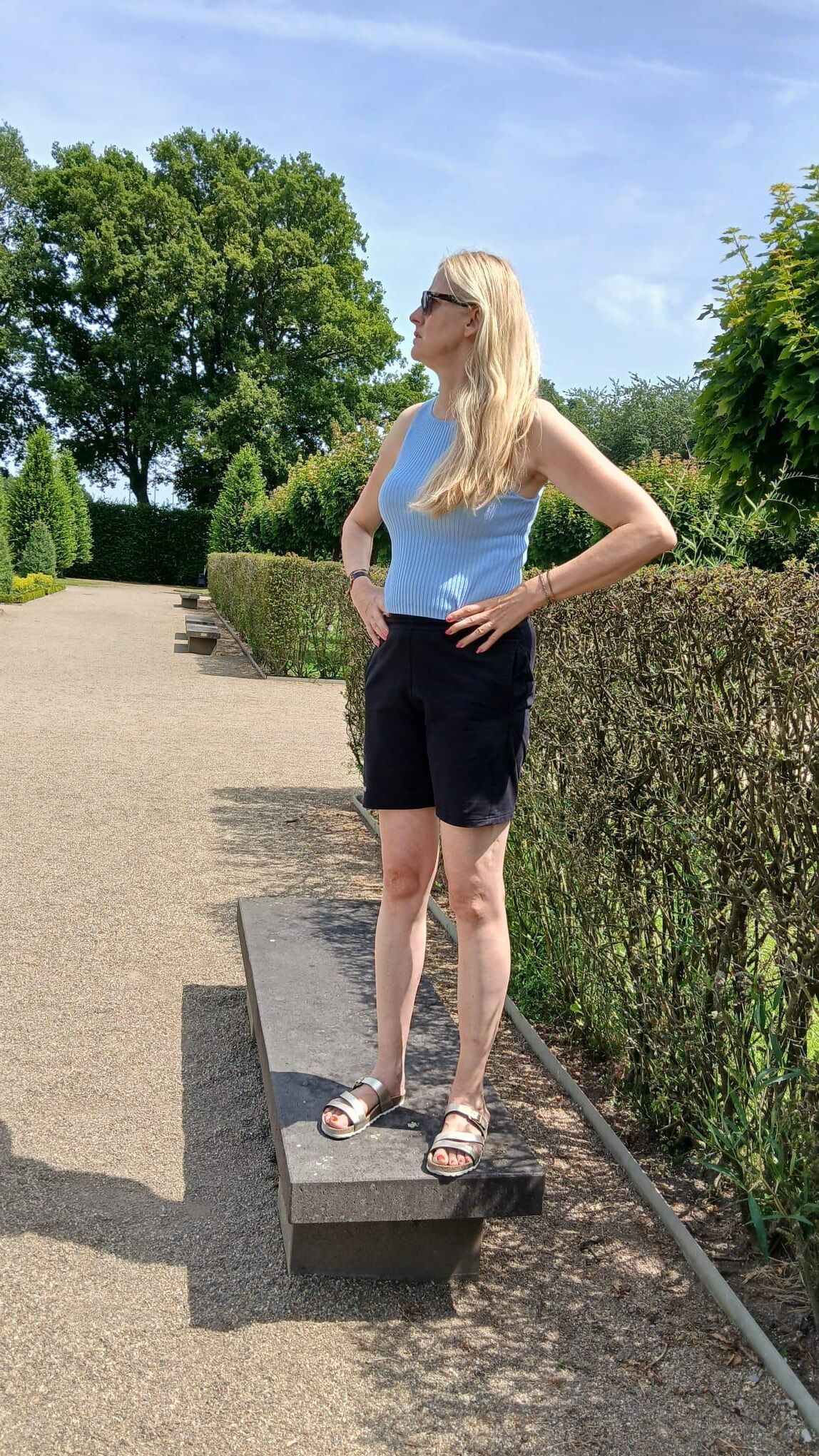 Schlampe des blonden Lehrers will Cumface
