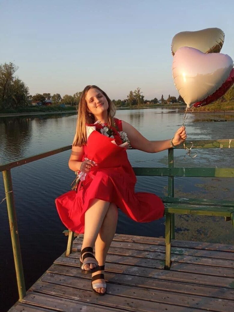Young Russian Dasha's from Ishyn first steps in maturity