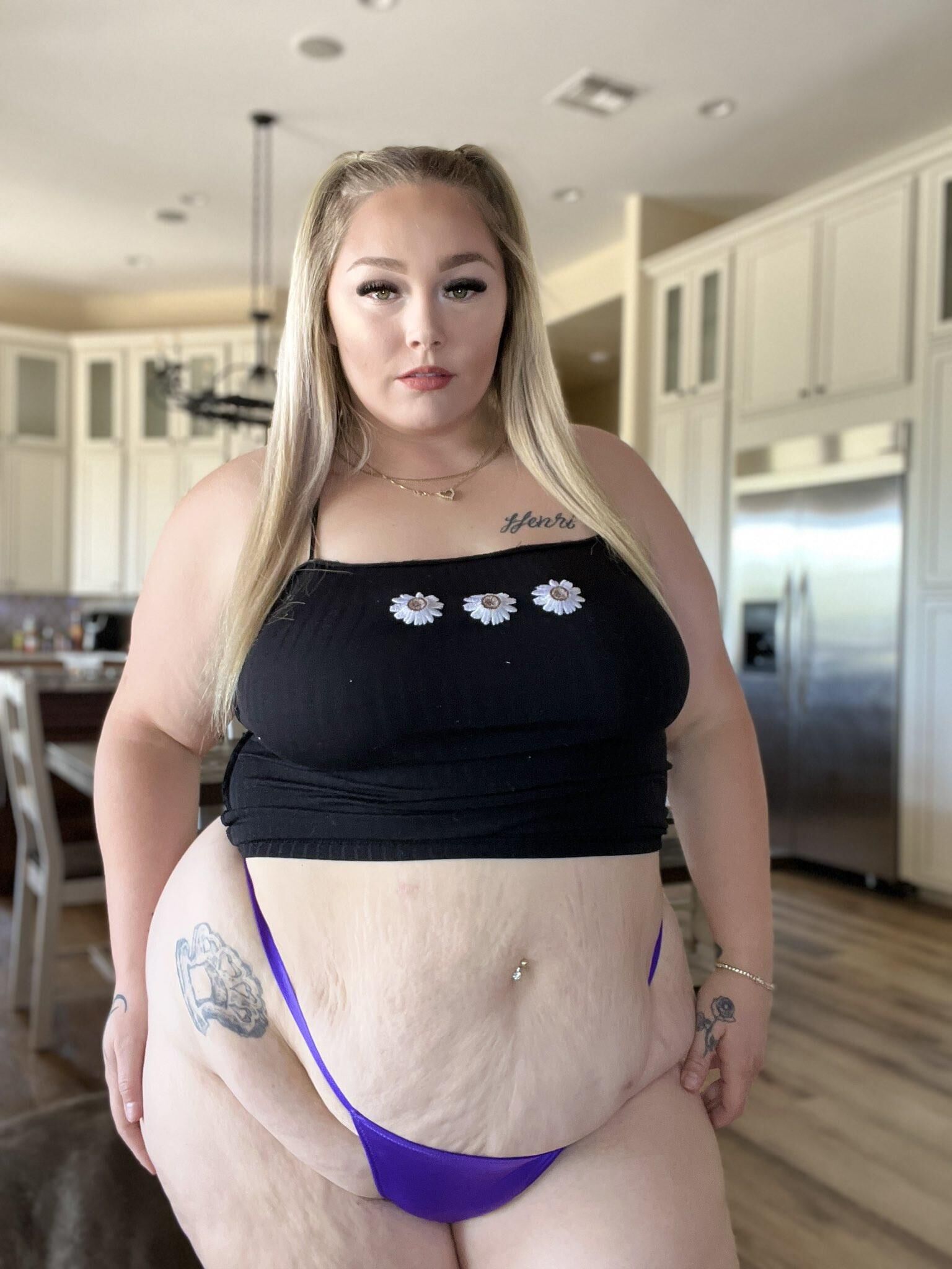 Nikkithikkbbw