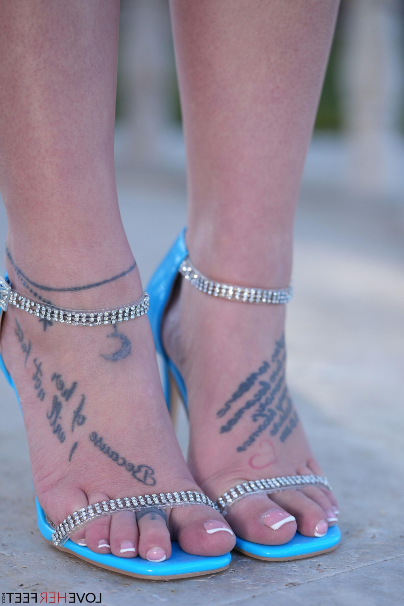 Kali Roses JOI Foot Tease With Kali Roses