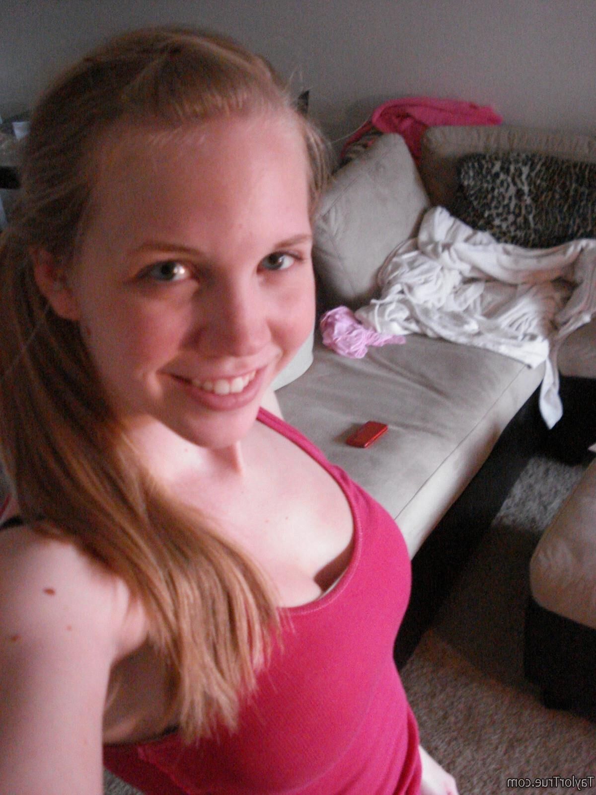 TaylorTrue TAYLOR Cute candids