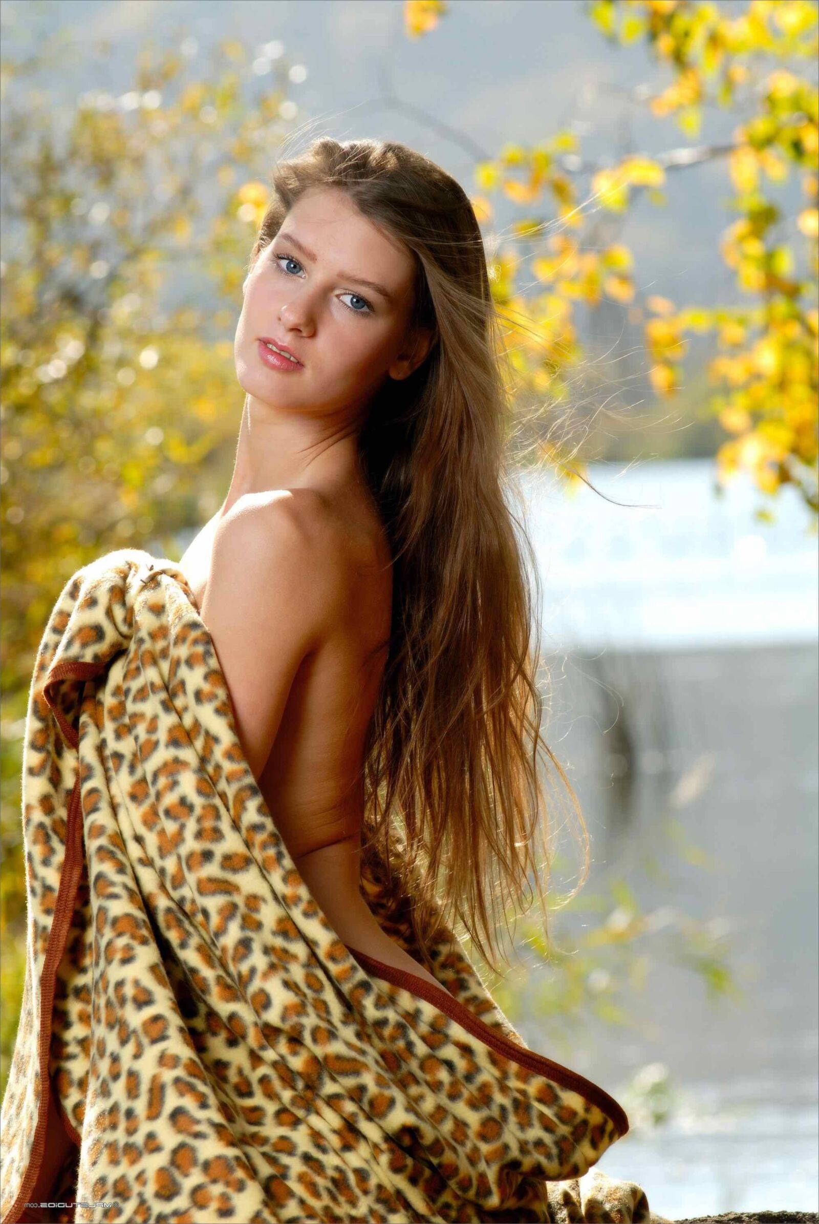 Mpstudios adel morel embrassant l'automne