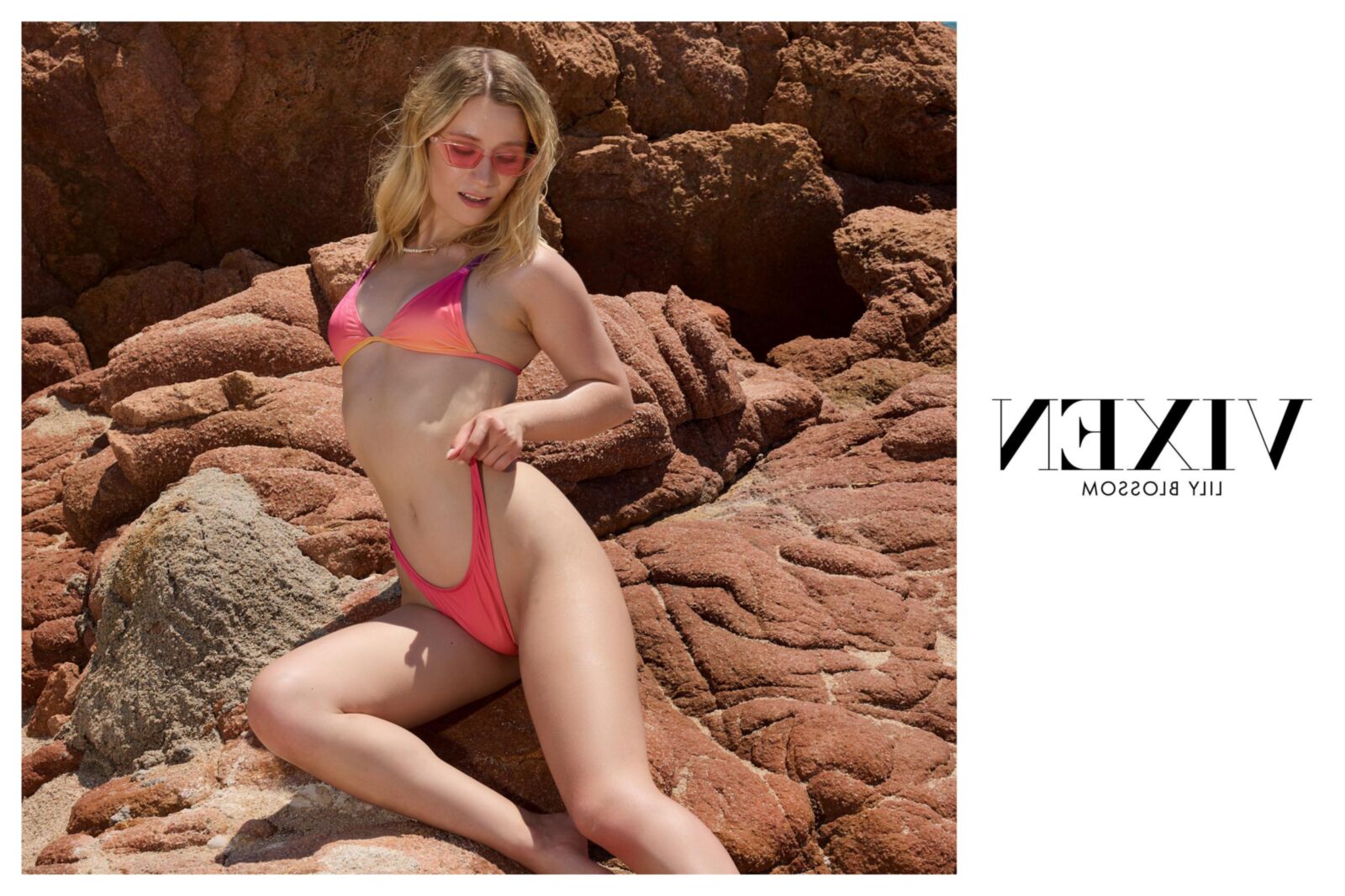 Lily Blossom Bothe Babe tem intenso sexo de férias com estranho