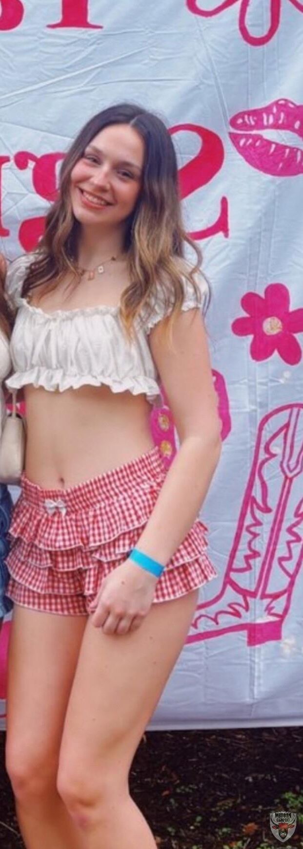 Webslut Olivia Exposed