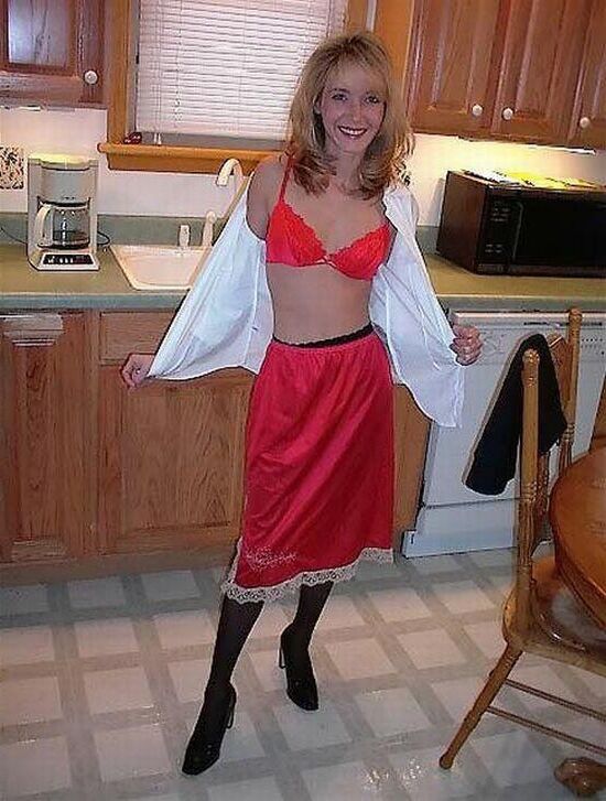 SG Unknown Set Red slip in ktch w black stockings