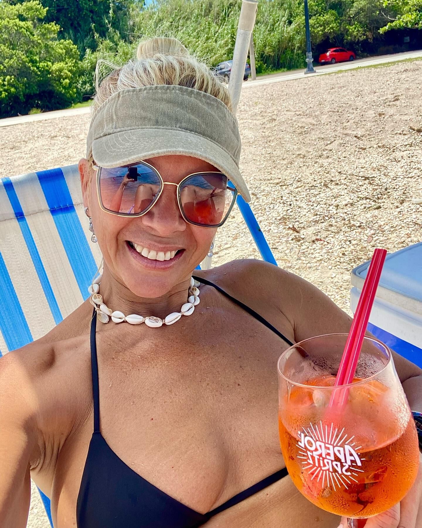 RUÇA PAGANO HOT MATURE BLONDE