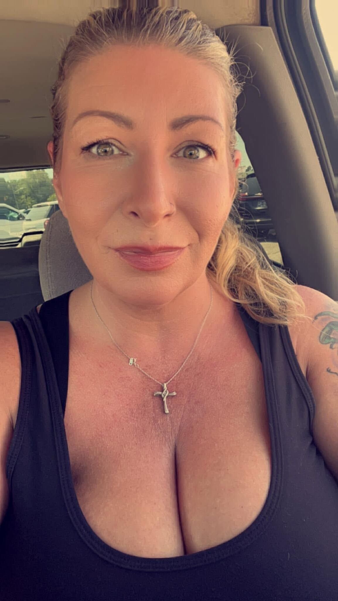 Quartier MILF Big seins