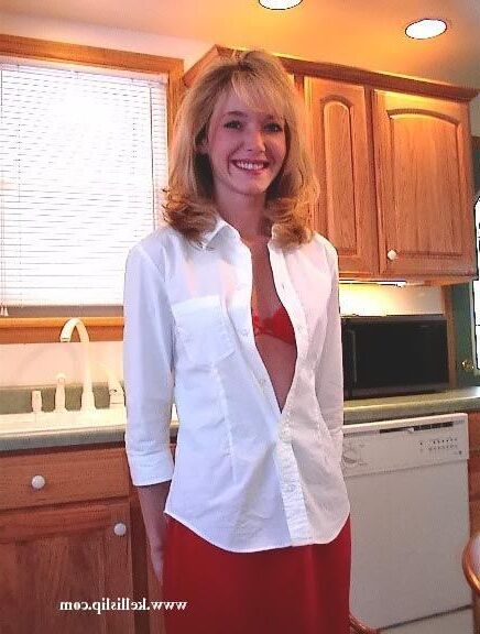 SG Unknown Set Red slip in ktch w black stockings