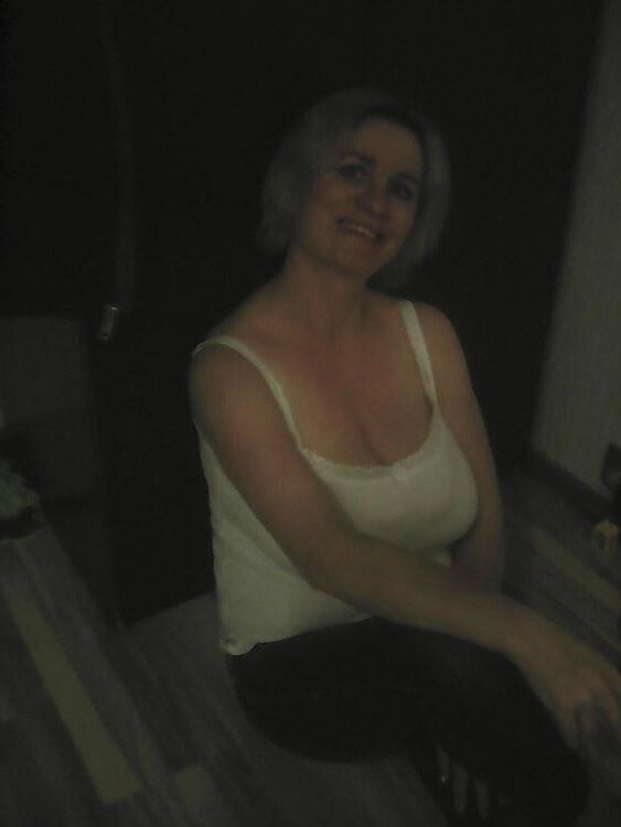 Busty Mature Valentina de Omsk en Russie