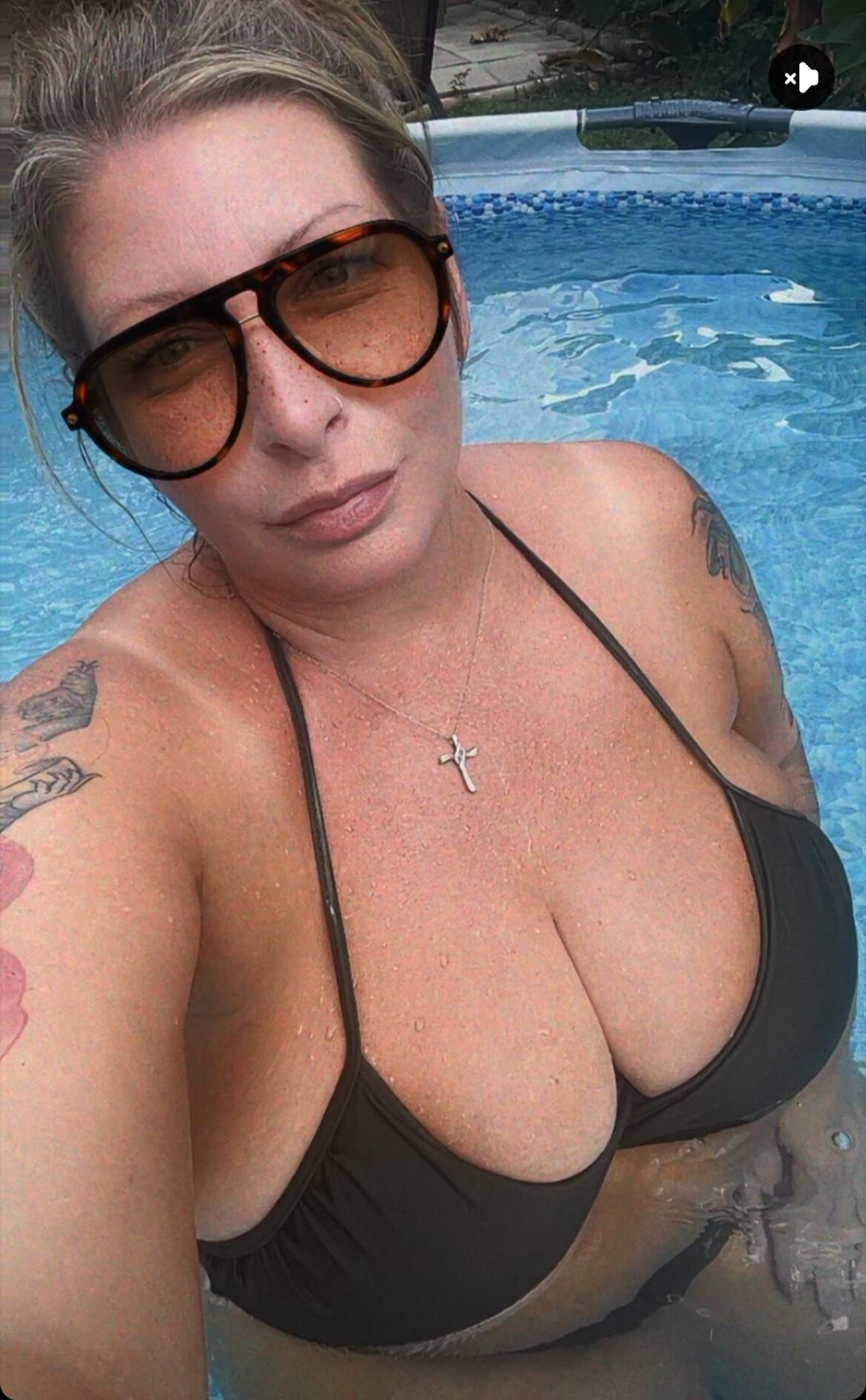 Quartier MILF Big seins