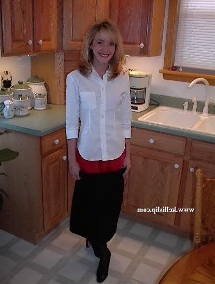 SG Unknown Set Red slip in ktch w black stockings