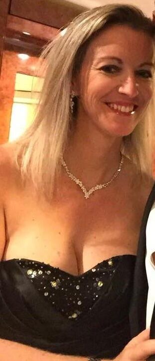 Ludivine francês milf grandes mamas grossas loches bandantes