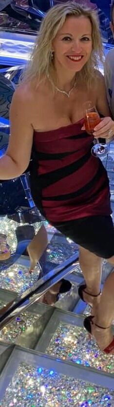 Ludivine francês milf grandes mamas grossas loches bandantes