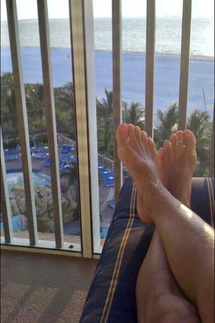 Childhood friends milf mom feet