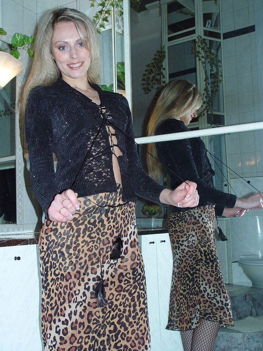 Blond sexy sur mirrow