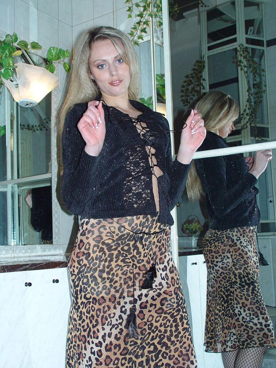 Blond sexy sur mirrow