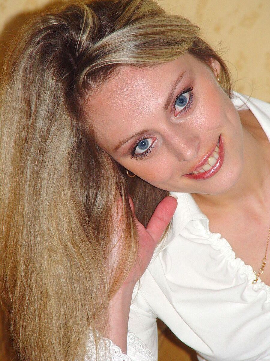Blond sexy dans des casseroles