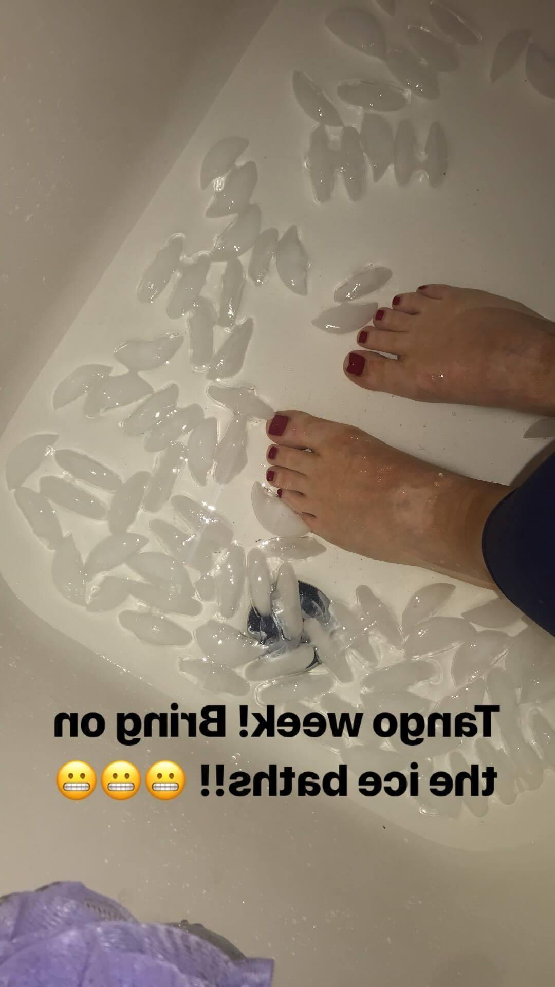 Evanna Lynch et ses pieds fantastiques