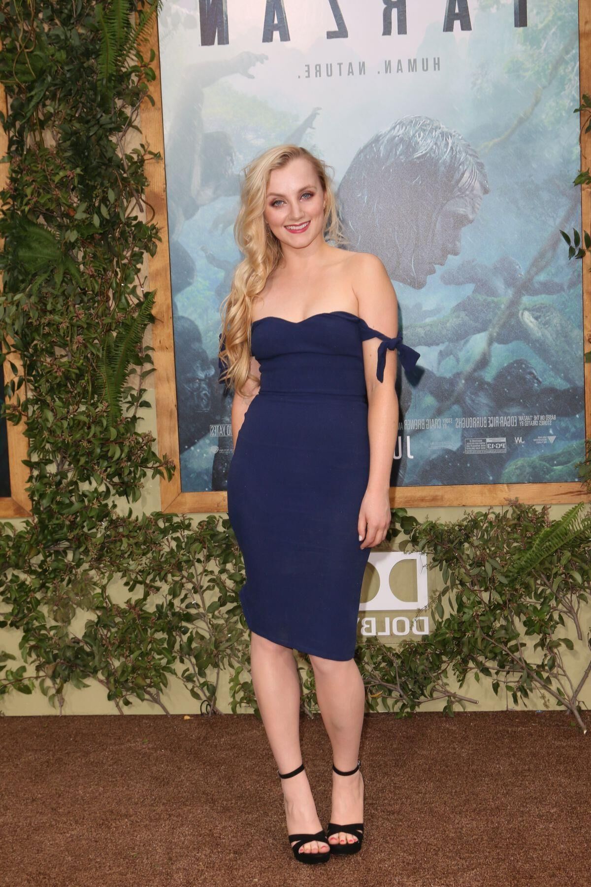 Evanna Lynch et ses pieds fantastiques