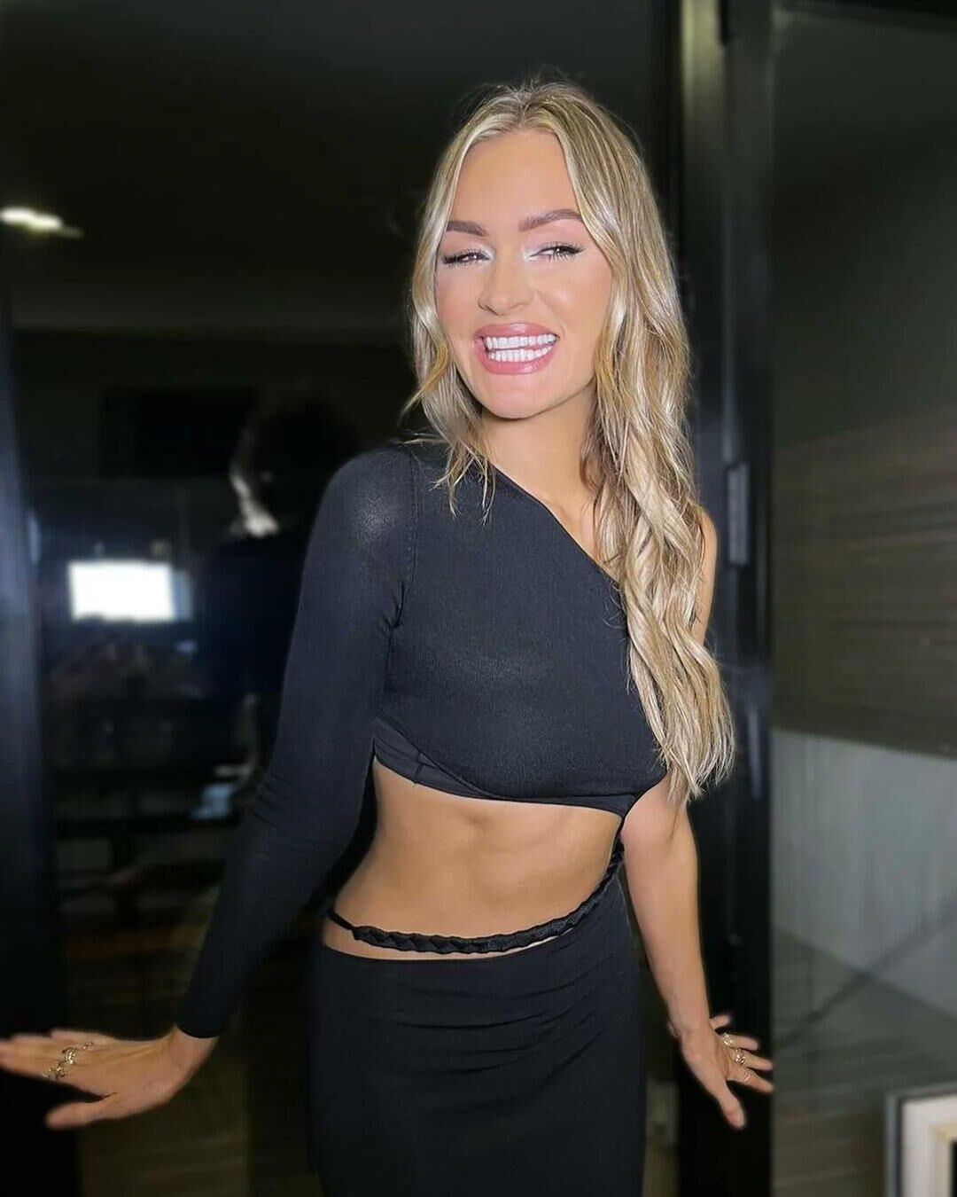 Laura Woods