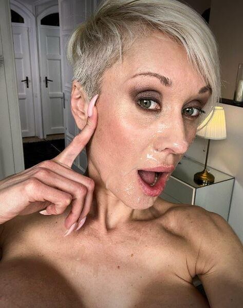 Hot MILF Pornstar Tanya Virago Photos