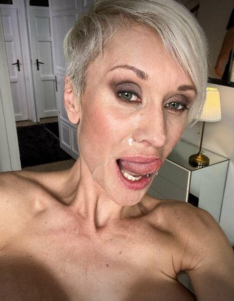 Hot MILF Pornstar Tanya Virago Photos